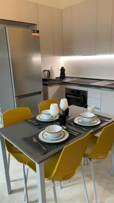 Dimora Di Privacy Fronte Parco E Ospedale Di Monza Apartment Lissone Luaran gambar