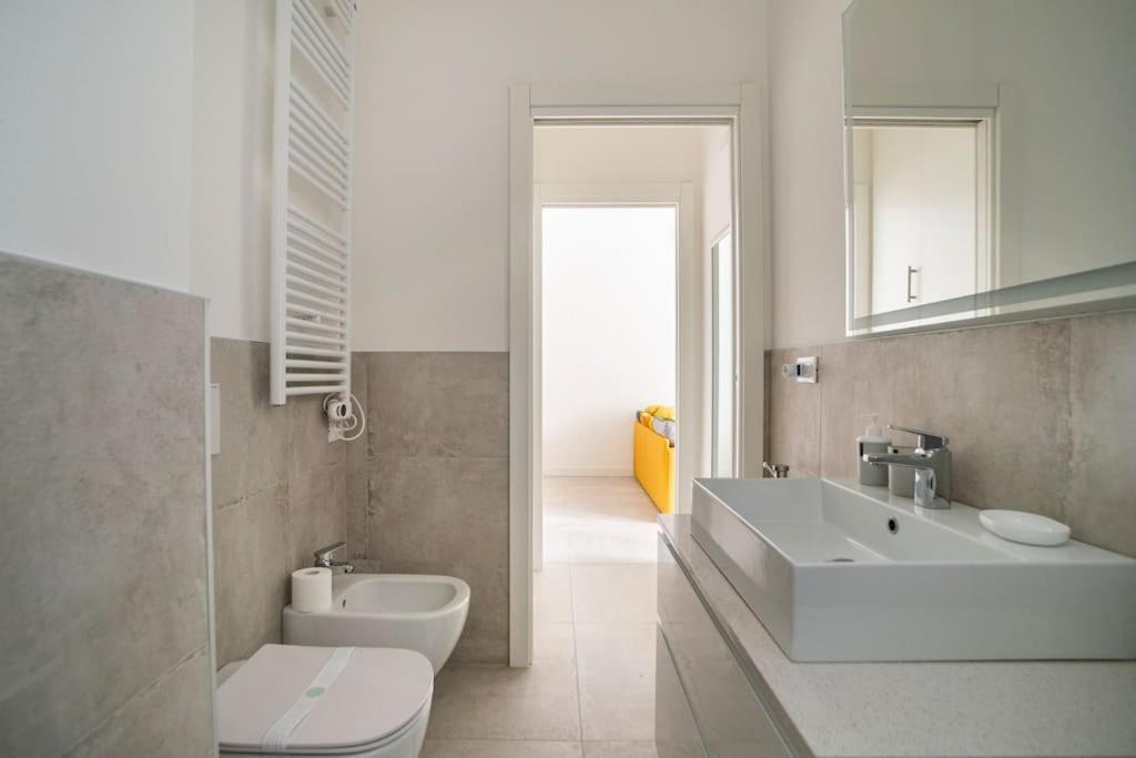 Dimora Di Privacy Fronte Parco E Ospedale Di Monza Apartment Lissone Luaran gambar