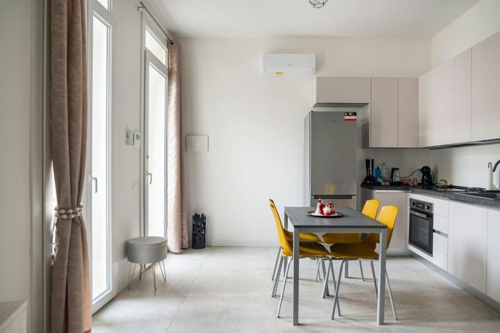 Dimora Di Privacy Fronte Parco E Ospedale Di Monza Apartment Lissone Luaran gambar